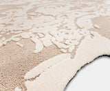 Boca do Lobo Heritage Rug, close-up of the silk pile