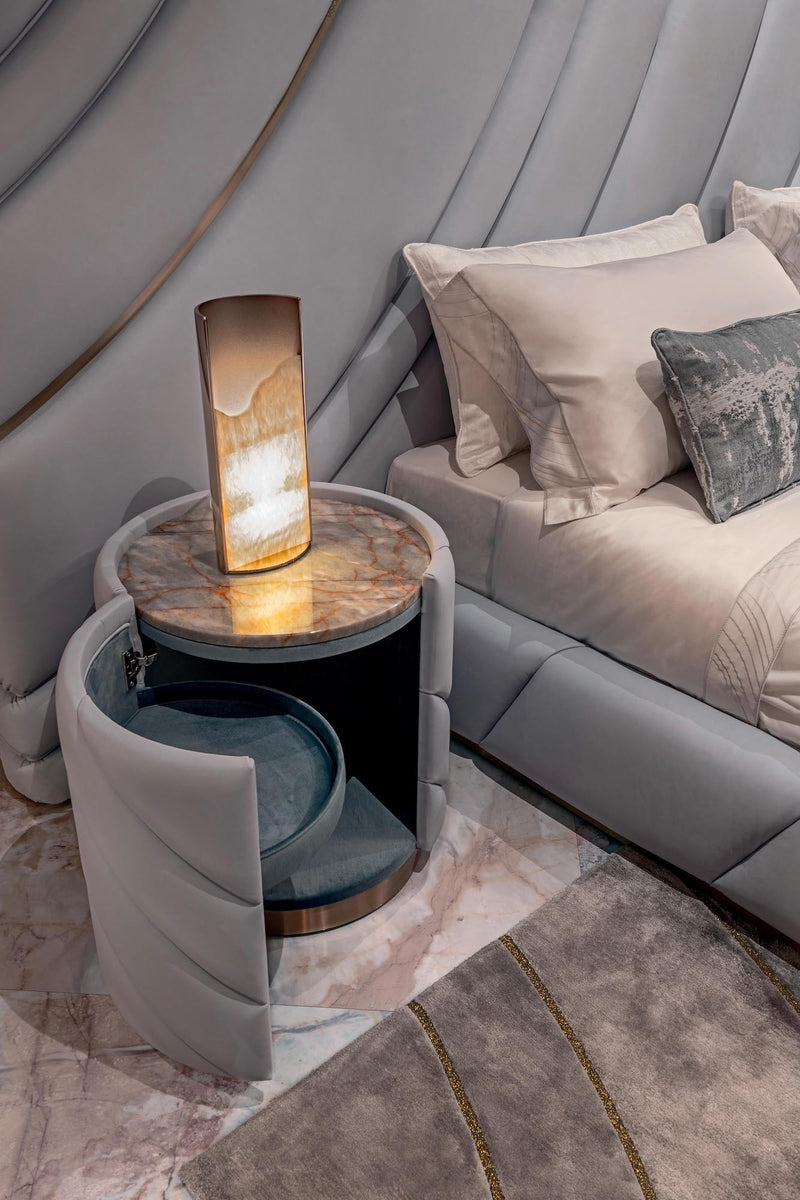 Textured Leather Bedside Table: The Visionnaire Ultrasound Bedside Table is upholstered in exquisite textured leather, offering a sumptuous and inviting feel. This luxurious material adds a touch of sophistication to your bedroom décor.