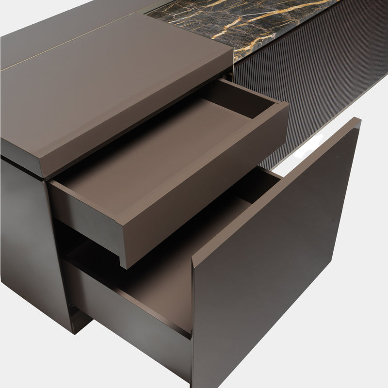 Modern Living Room Storage: The Barbican Low Unit by Visionnaire provides both style and functionality. This versatile piece offers storage with its three doors and a convenient pull-out basket.