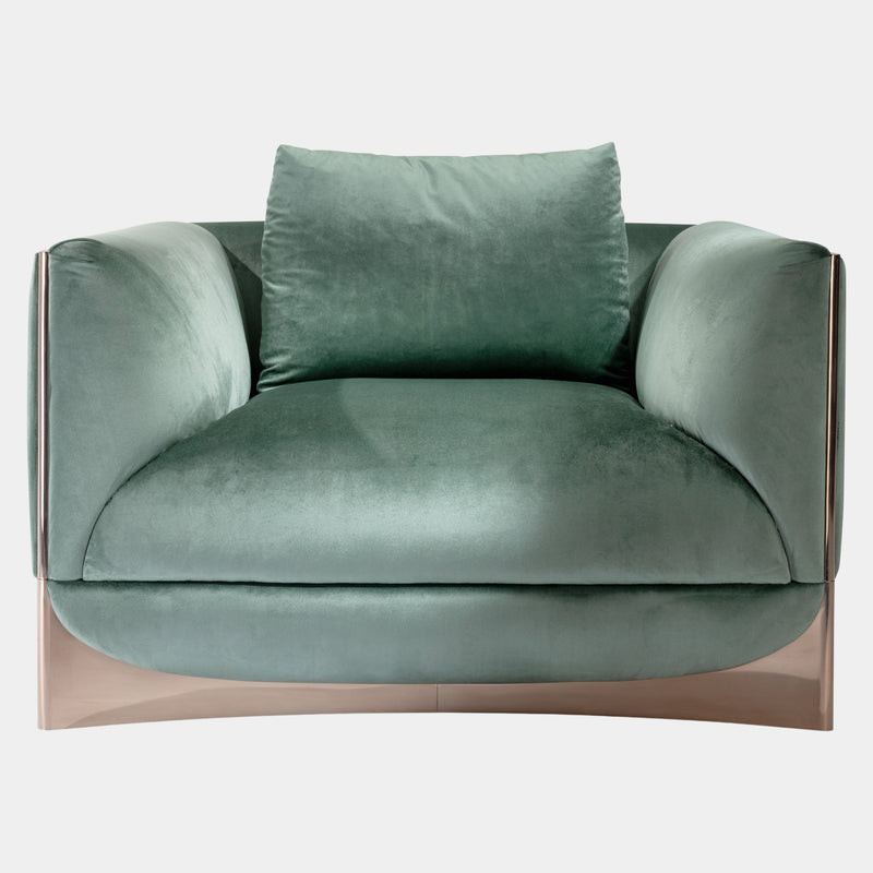 Visionnaire Ca' Foscari Sofa Set: Modern luxury sofa set featuring a sustainable design and award-winning craftsmanship. The Ca' Foscari collection by Visionnaire offers a variety of upholstery options in leather or fabric.