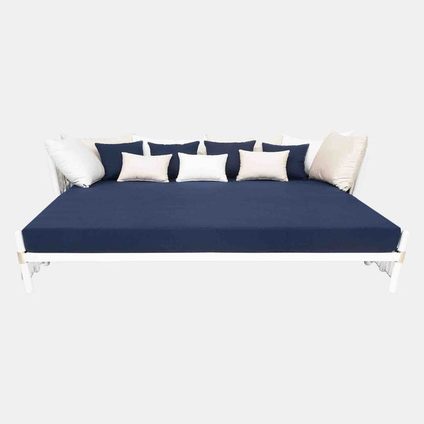Houdini Luxury Outdoor Day Bed